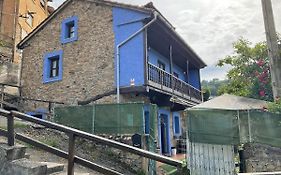 La Casita Azul